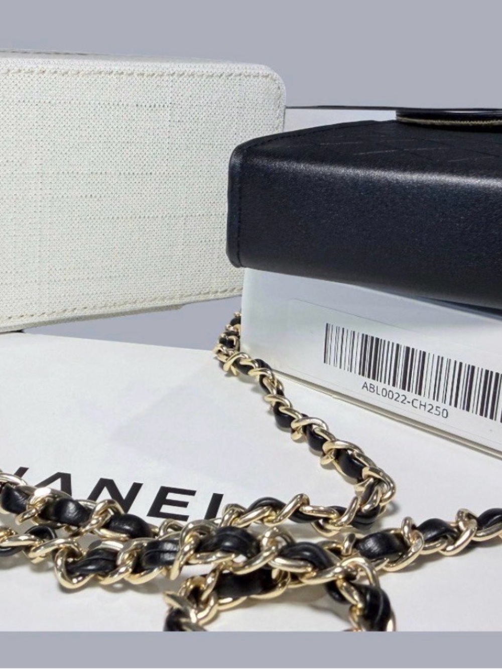 Chanel GWP Items Coco Crush Black Leather Crossbody Phone Pouch - Picture 7 of 14